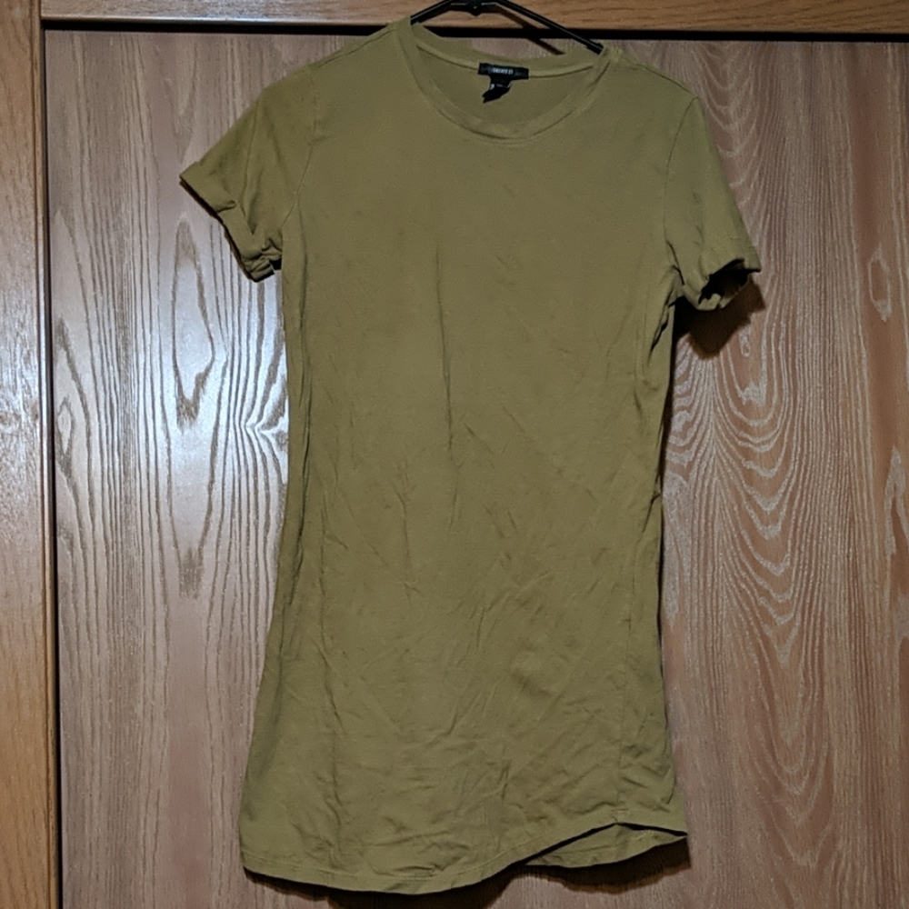 Forever 21 green rolled sleeve tunic tee